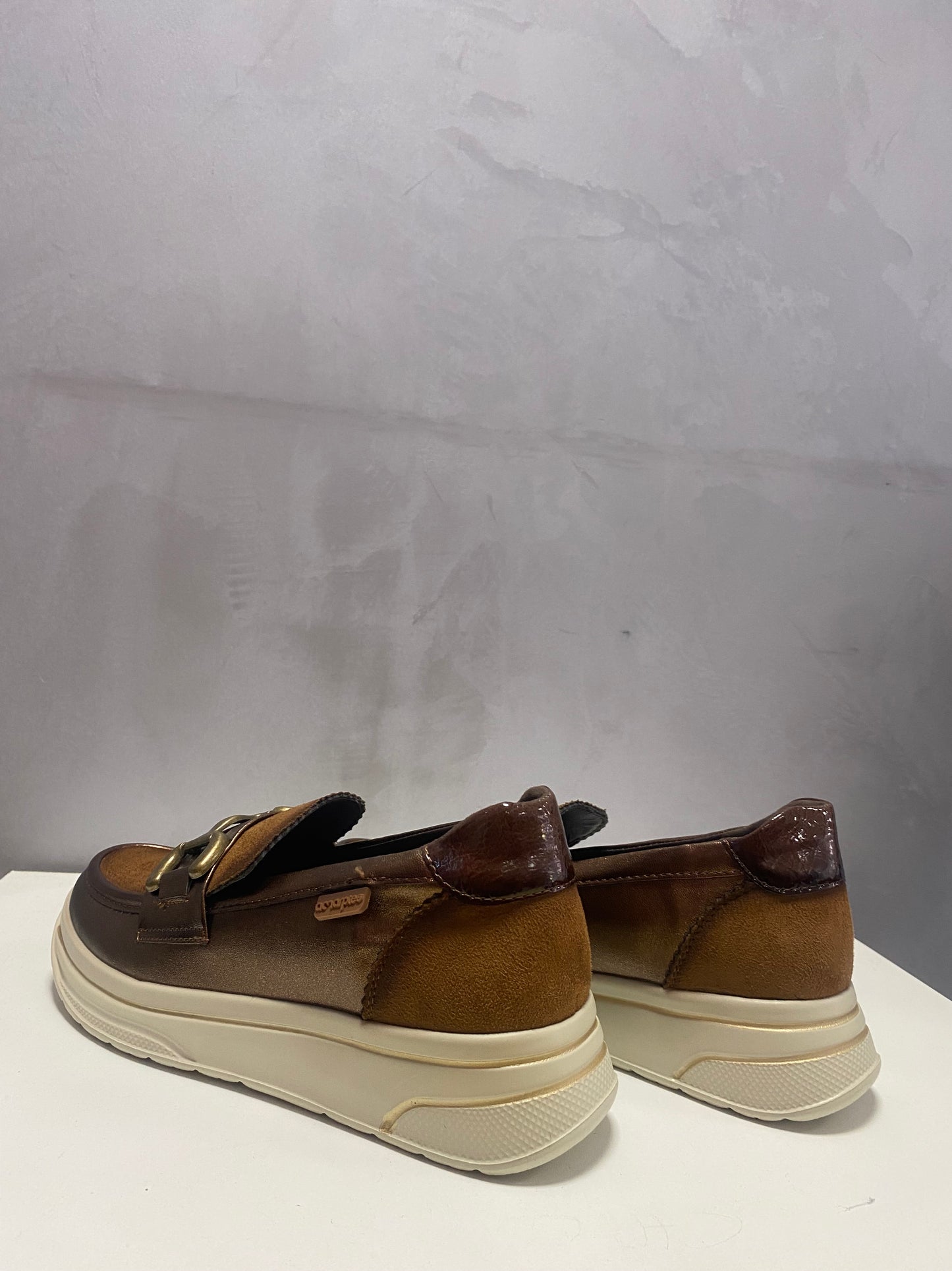 ZAPATO MOCASIN MUJER AMARPIES 29403 BRONCE