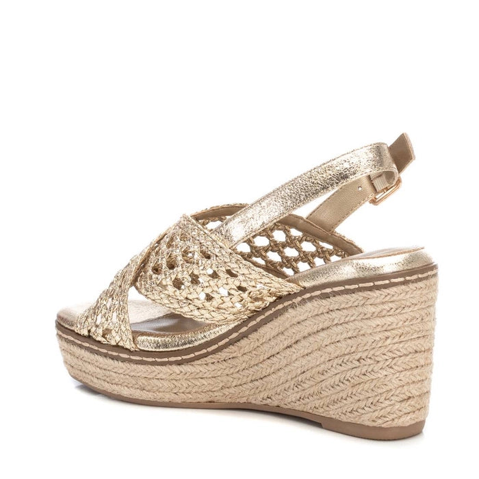 SANDALIA MUJER XTI 142746 ORO