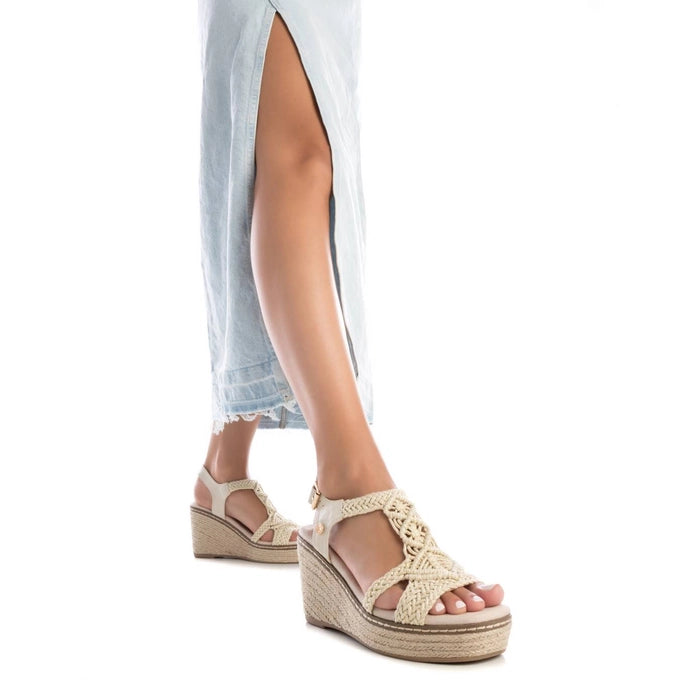 SANDALIA MUJER XTI 142753 BEIGE