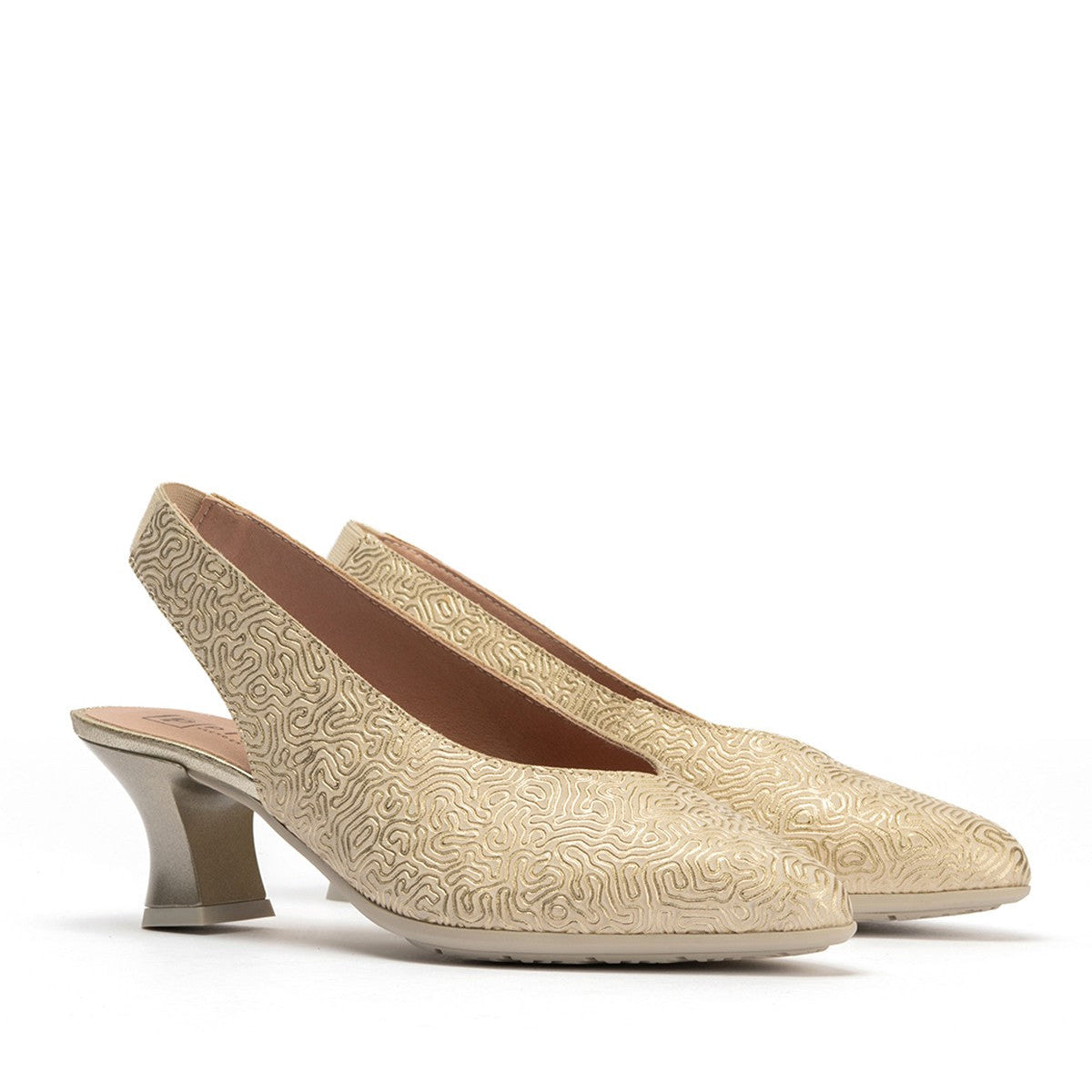 ZAPATO DESTALONADO MUJER PITILLOS ORO 11180