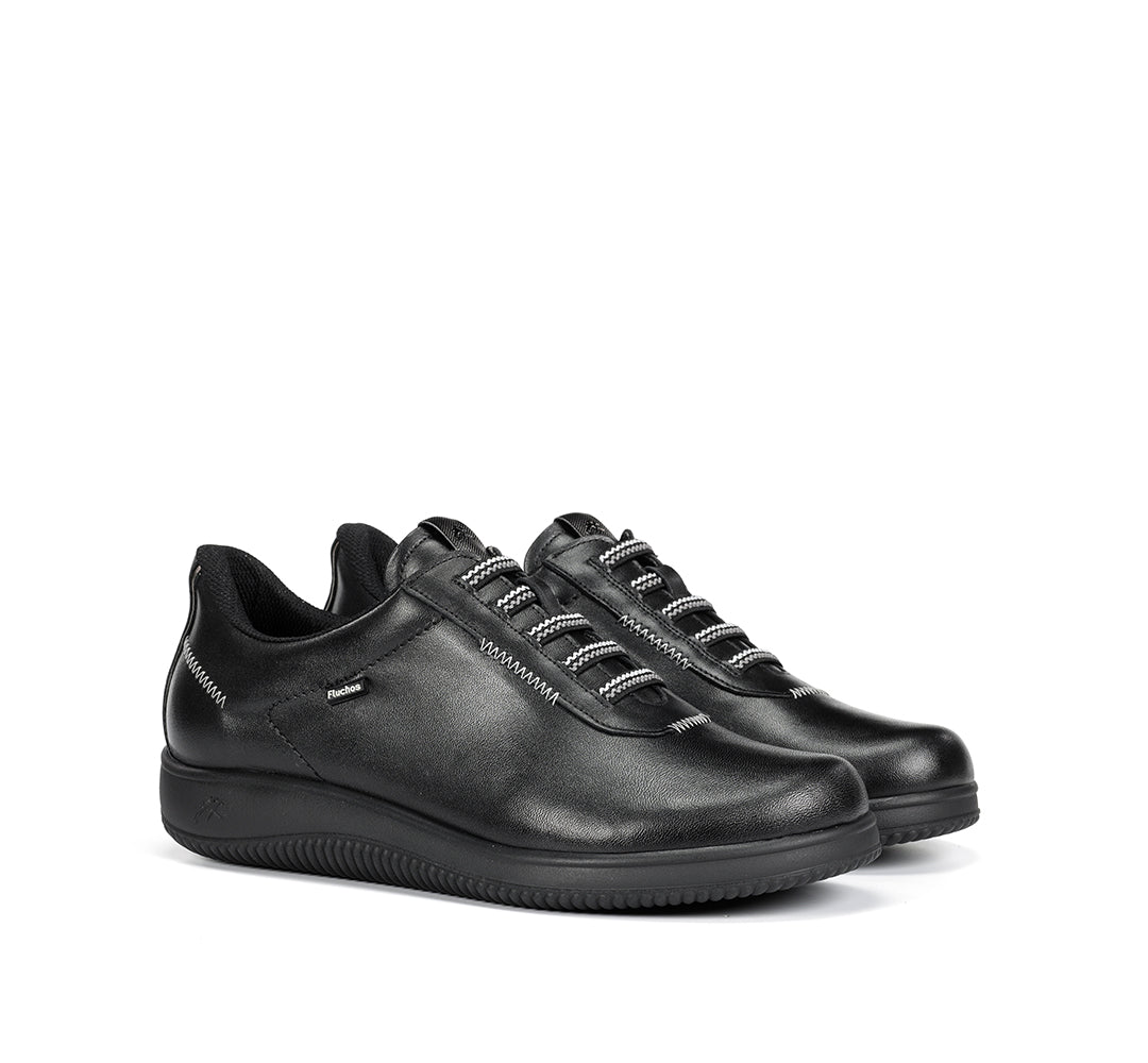 ZAPATO SEÑORA FLUCHOS NEGRO F2335