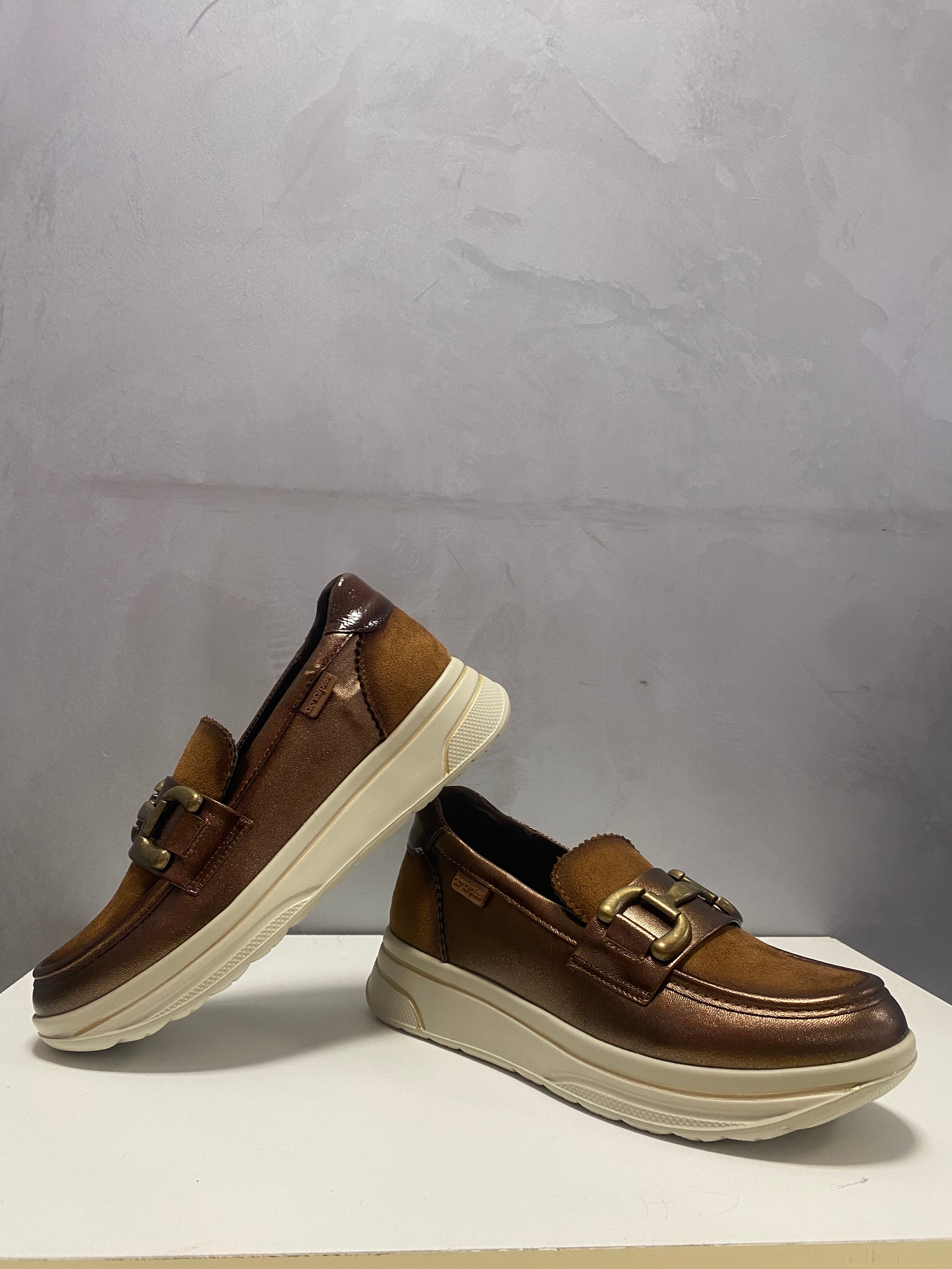 ZAPATO MOCASIN MUJER AMARPIES 29403 BRONCE