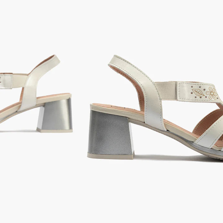 SANDALIA MUJER PITILLOS PLATA TACÓN MEDIO 11211