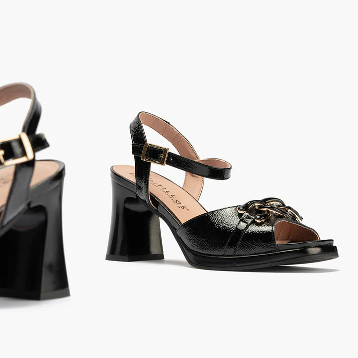 SANDALIA MUJER PITILLOS TACÓN CHAROL NEGRO 11222