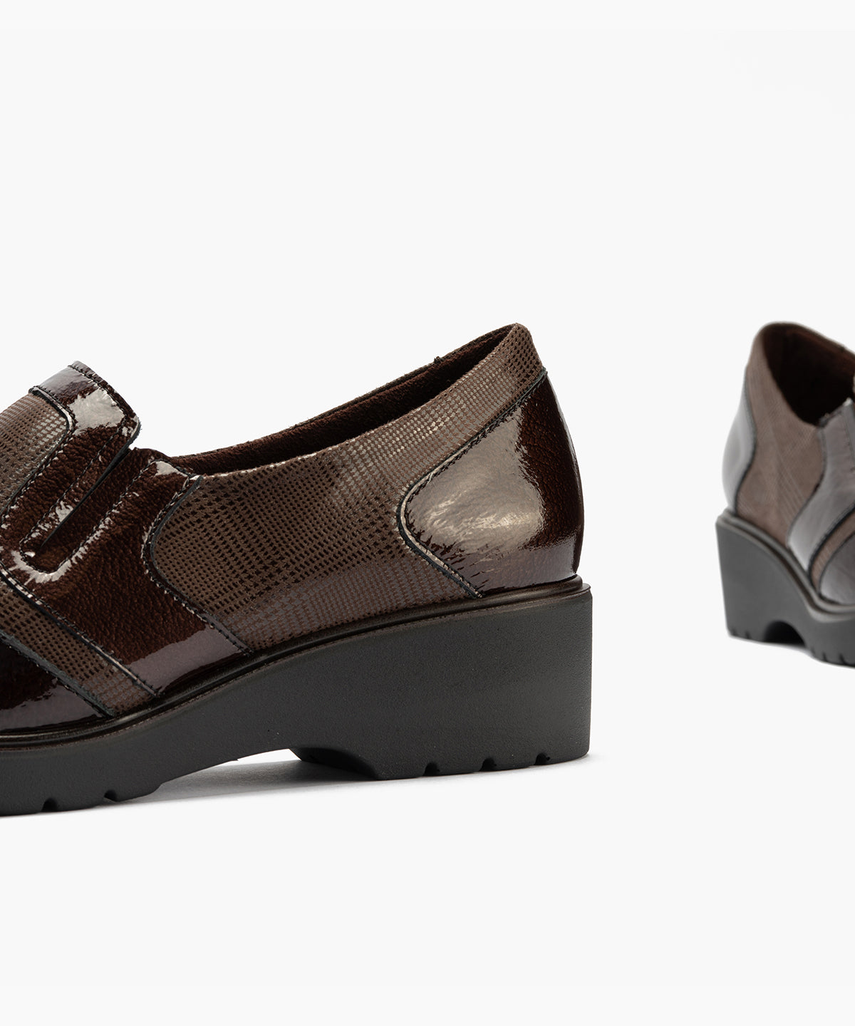 ZAPATO MUJER MOCASIN PITILLOS 11521 MARRON
