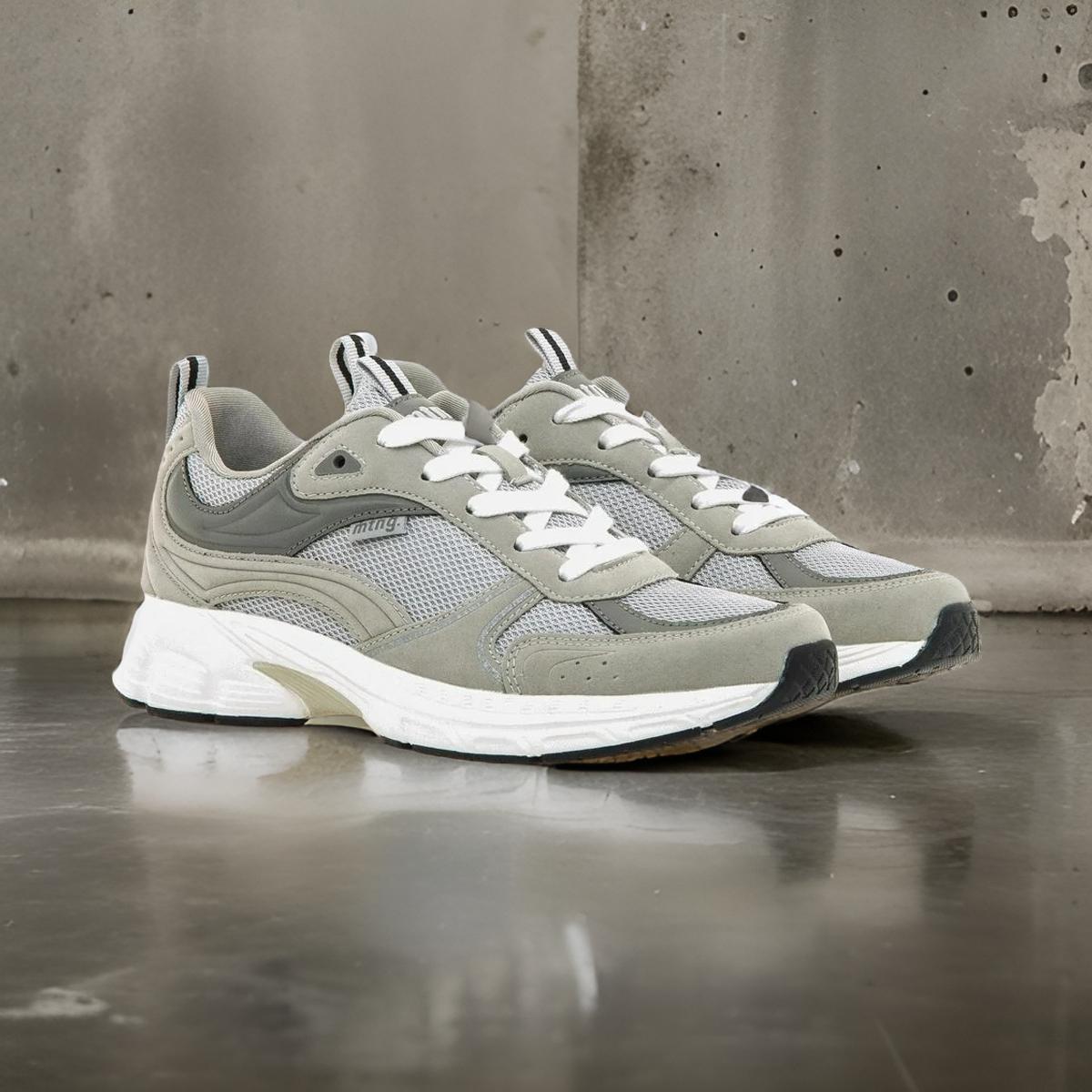 DEPORTIVA MUJER MUSTANG 60438 GRIS