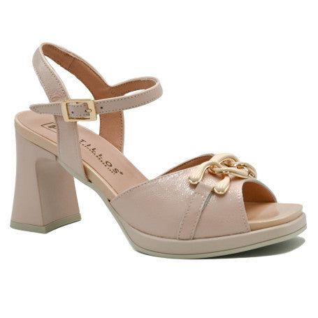 SANDALIA MUJER PITILLOS TACÓN CHAROL BEIG 11222