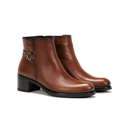 BOTÍN MUJER TACÓN D8966 CUERO