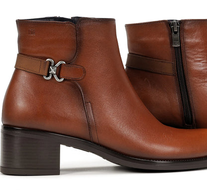 BOTÍN MUJER TACÓN D8966 CUERO