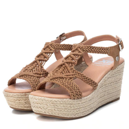 SANDALIA MUJER XTI 43974 CAMEL