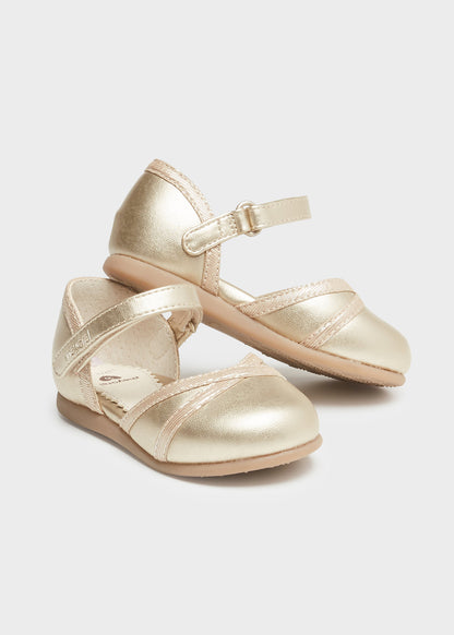 ZAPATO NIÑA MAYORAL ORO 41348