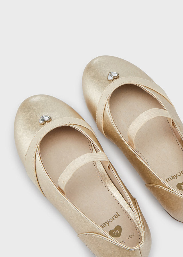 ZAPATO NIÑA MAYORAL ORO 43345